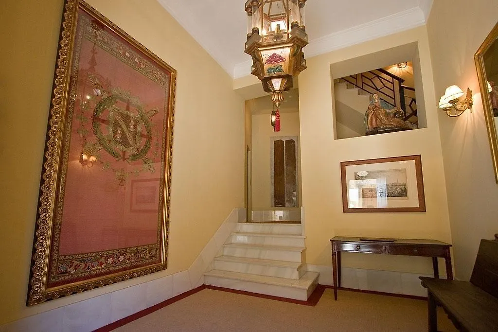River House Sevilla 0*,
